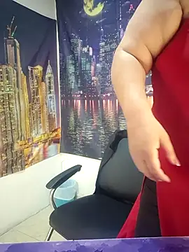curvy diva  online show from April 26, 10:02 am