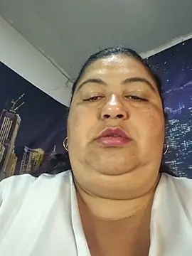 curvy diva  online show from May 6, 10:09 am
