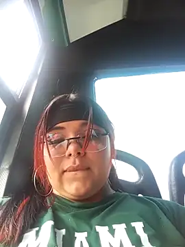 snow belle online show from October 6, 8:06 pm