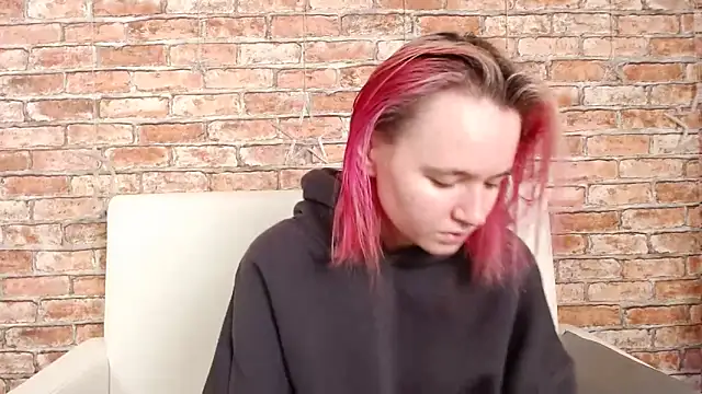 Snapshot of Ericha_Stone chatting on November 16, 3:01 am Ericha Stone online show from November 16, 3:01 am