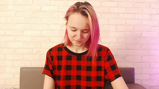 Snapshot of Ericha_Stone chatting on November 23, 1:49 am Ericha Stone online show from November 23, 1:49 am