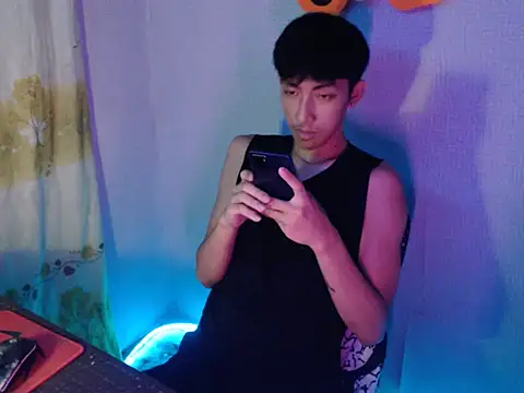 Snapshot of Make_your_ladyxx chatting on October 23, 8:57 am Make your ladyxx online show from October 23, 8:57 am