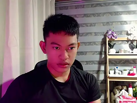 Snapshot of Make_your_ladyxx chatting on March 17, 12:52 pm Make your ladyxx online show from March 17, 12:52 pm