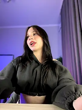 YourLittleDevil online show from September 21, 1:35 pm