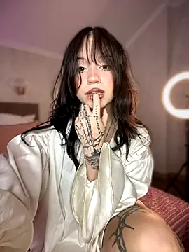 YourLittleDevil online show from October 10, 1:21 pm