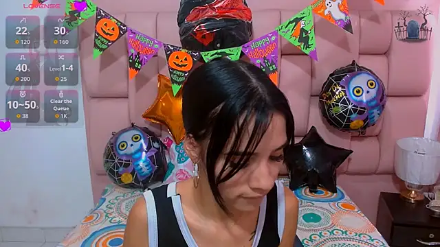 Snapshot of vanesa19_ chatting on November 1, 1:57 pm vanesa19 online show from November 1, 1:57 pm