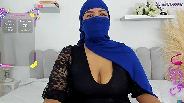 Kadira  online show from October 4, 11:41 am