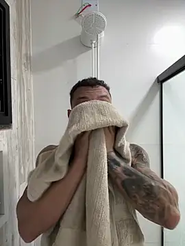 Snapshot of alegriadodia chatting on October 6, 1:47 am alegriadodia online show from October 6, 1:47 am