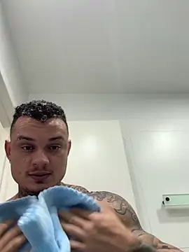 Snapshot of alegriadodia chatting on December 2, 10:05 pm alegriadodia online show from December 2, 10:05 pm