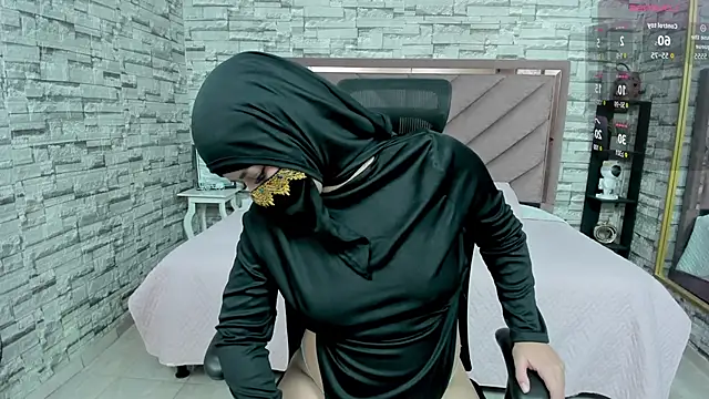 Snapshot of Amal_Bakir chatting on October 11, 12:21 am Amal Bakir online show from October 11, 12:21 am