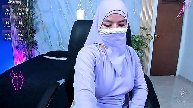 Snapshot of Amal_Bakir chatting on October 16, 12:44 am Amal Bakir online show from October 16, 12:44 am