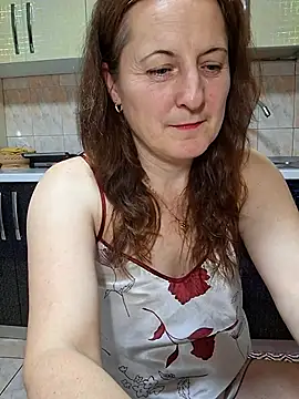 Fluturas2 online show from November 17, 9:20 pm