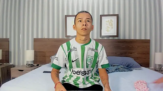 Snapshot of blinkiii_ chatting on January 17, 3:39 pm blinkiii online show from January 17, 3:39 pm