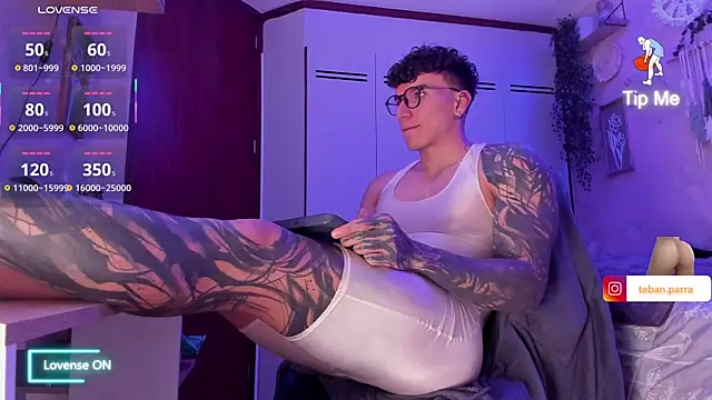 estebandi do online show from November 8, 4:34 am