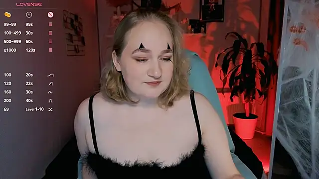 Kitty Rest  online show from October 26, 4:35 pm