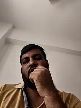 vinay smalldick online show from April 29, 5:00 am
