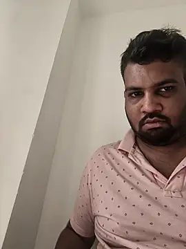 Snapshot of vinay_smalldick chatting on May 13, 2:31 am vinay smalldick online show from May 13, 2:31 am