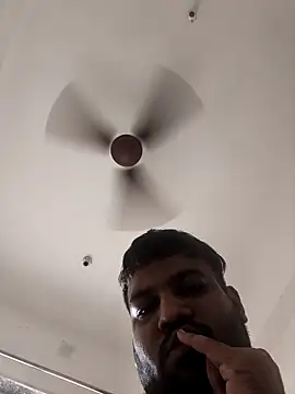 Snapshot of vinay_smalldick chatting on May 15, 4:30 am vinay smalldick online show from May 15, 4:30 am