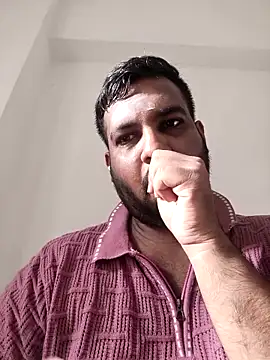Snapshot of vinay_smalldick chatting on May 25, 2:06 am vinay smalldick online show from May 25, 2:06 am