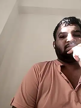Snapshot of vinay_smalldick chatting on May 27, 2:08 am vinay smalldick online show from May 27, 2:08 am