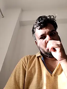 Snapshot of vinay_smalldick chatting on June 17, 2:03 am vinay smalldick online show from June 17, 2:03 am