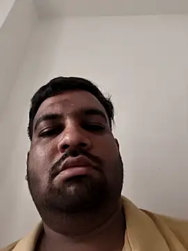Snapshot of vinay_smalldick chatting on July 9, 3:32 am vinay smalldick online show from July 9, 3:32 am
