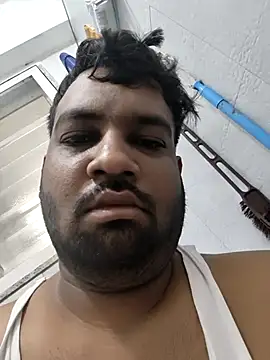 Snapshot of vinay_smalldick chatting on July 15, 1:44 am vinay smalldick online show from July 15, 1:44 am