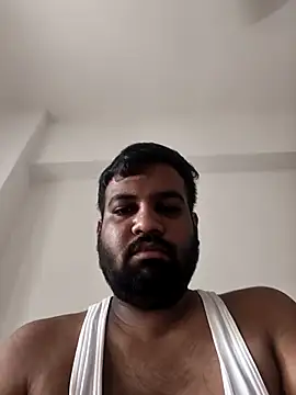 Snapshot of vinay_smalldick chatting on August 4, 4:04 am vinay smalldick online show from August 4, 4:04 am