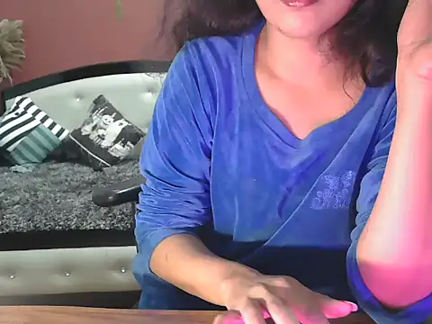 shaalu sharma online show from January 11, 8:30 am