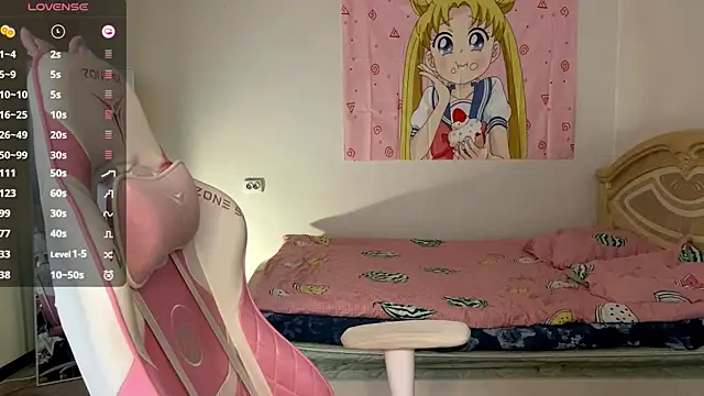 VibeQueenLucy online show from November 19, 10:37 am