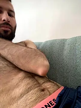 Snapshot of speddy34 chatting on October 26, 10:10 am speddy34 online show from October 26, 10:10 am