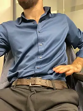 Snapshot of speddy34 chatting on November 10, 8:13 am speddy34 online show from November 10, 8:13 am