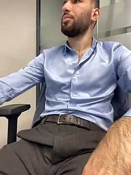 Snapshot of speddy34 chatting on November 11, 6:35 am speddy34 online show from November 11, 6:35 am