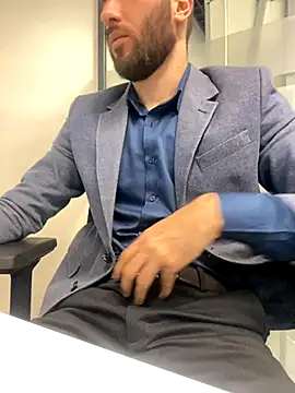 Snapshot of speddy34 chatting on December 2, 7:47 am speddy34 online show from December 2, 7:47 am