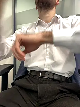 Snapshot of speddy34 chatting on December 3, 7:16 am speddy34 online show from December 3, 7:16 am