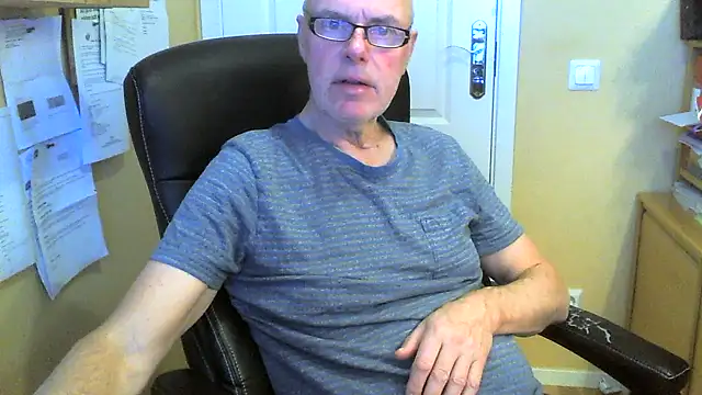 Snapshot of Klipparn chatting on January 6, 9:13 am Klipparn online show from January 6, 9:13 am