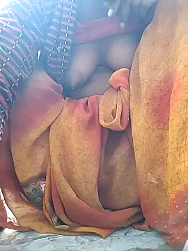 Snapshot of Hita_Grewal chatting on November 23, 3:06 am Hita Grewal online show from November 23, 3:06 am