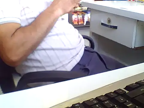 Snapshot of AMCIKSEVER42 chatting on November 8, 9:31 am AMCIKSEVER42 online show from November 8, 9:31 am