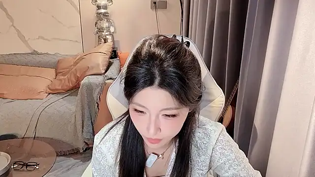 Lixinel-520 online show from November 19, 1:05 am