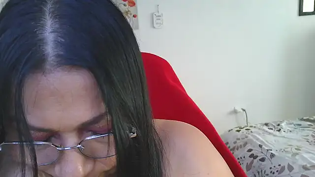 Snapshot of LissafeetHott chatting on May 16, 7:45 pm LissafeetHott online show from May 16, 7:45 pm