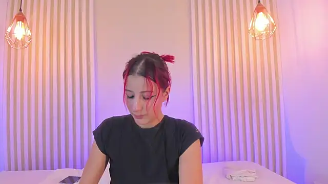 Cristalfoxy  online show from August 1, 8:08 pm