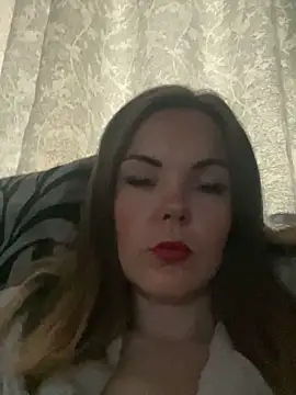 SexyLoLoUK online show from September 19, 7:10 am