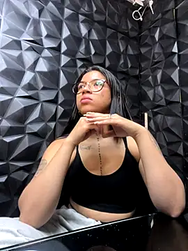 lil charme online show from October 23, 11:03 pm