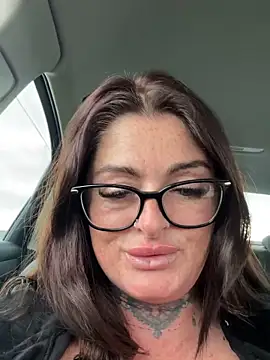 IrishmilfAnna online show from March 31, 5:57 pm