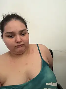 Snapshot of PortuPAWG chatting on July 4, 10:16 pm PortuPAWG online show from July 4, 10:16 pm