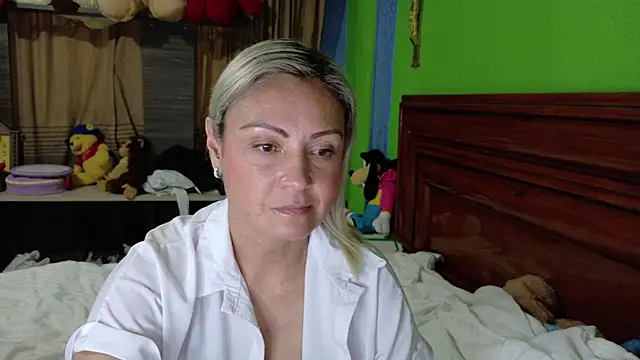  Charlize theron  online show from January 18, 2:04 am