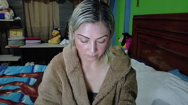  Charlize theron  online show from February 6, 10:51 am