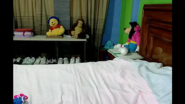 Snapshot of _Charlize_theron_ chatting on June 11, 12:32 am Charlize theron online show from June 11, 12:32 am