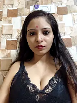 QUEEN-ADITI online show from October 20, 4:29 pm