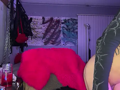 xoFrankie online show from September 24, 10:18 am